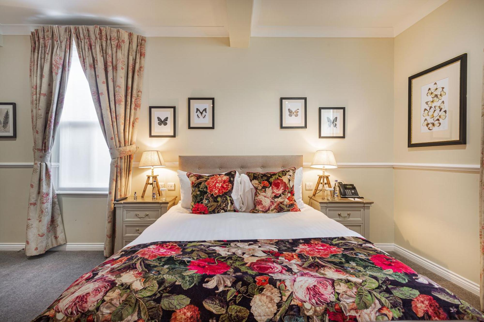The White Horse Hotel, Romsey, Hampshire Dış mekan fotoğraf