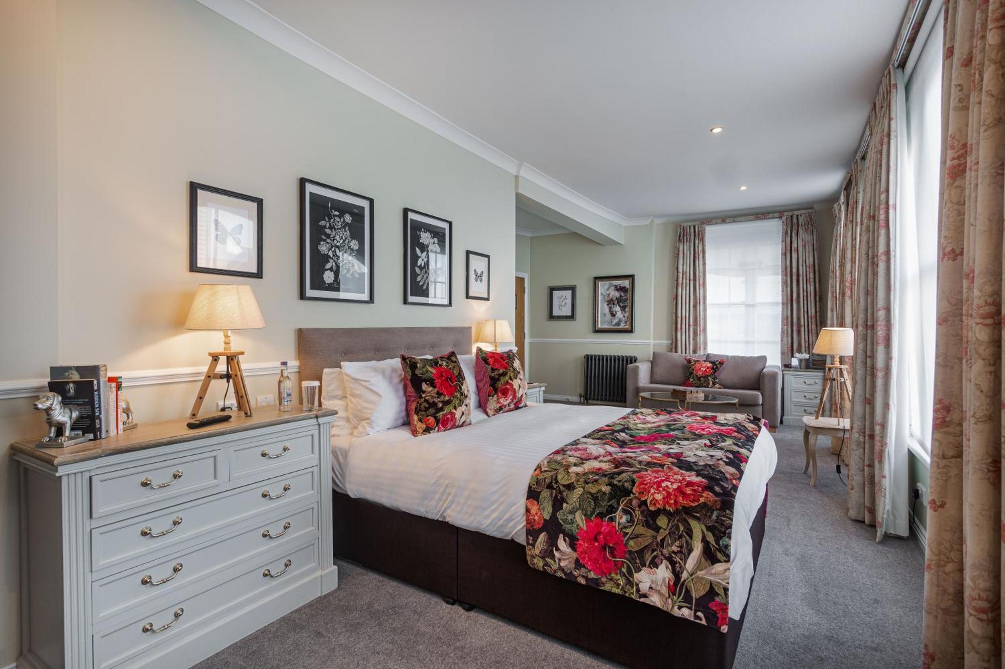 The White Horse Hotel, Romsey, Hampshire Dış mekan fotoğraf